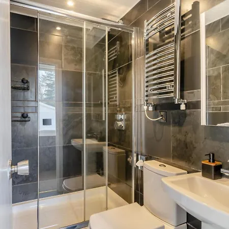 Σπίτι διακοπών 4 Bed In Oc-o31130 *